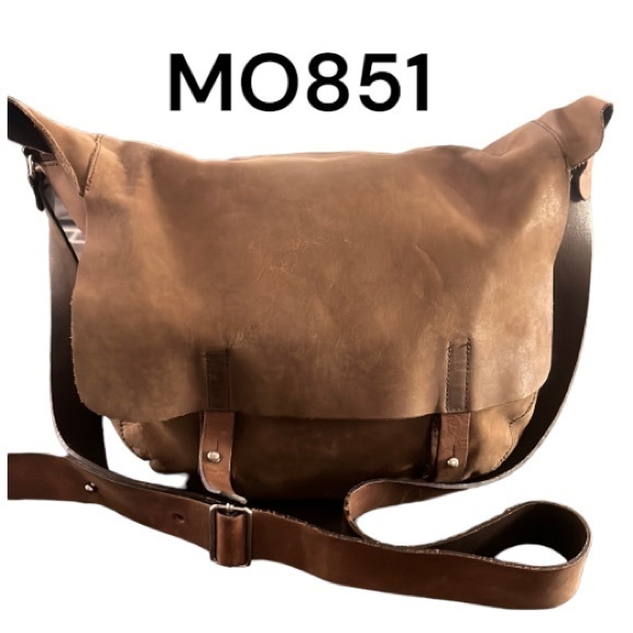 mo851 Other - MO851 Leather Messenger Bag-Unisex